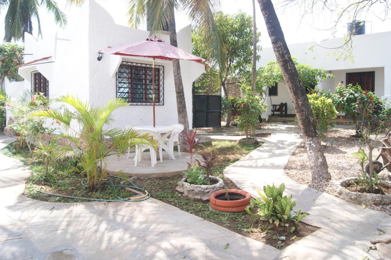 Luciano & Grace Apartments Watamu Eksteriør bilde