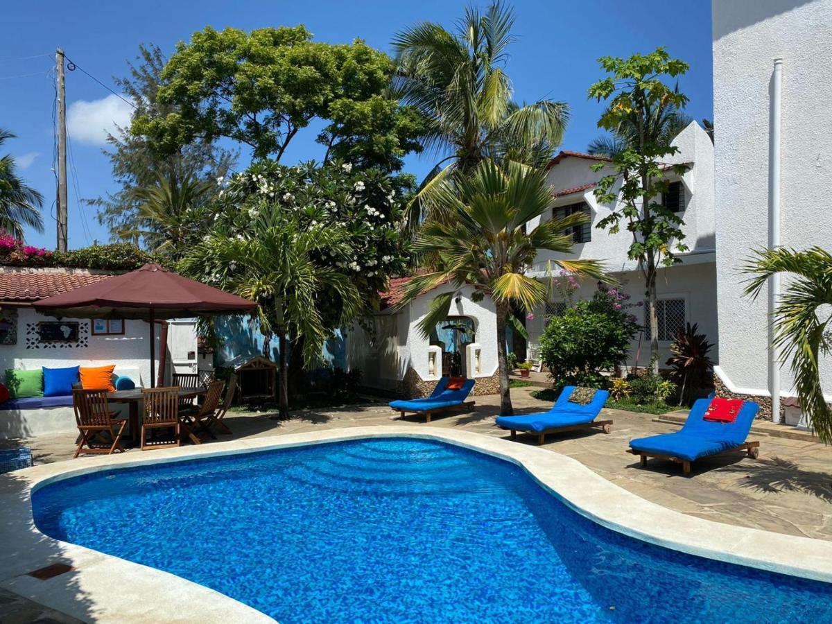 Luciano & Grace Apartments Watamu Eksteriør bilde