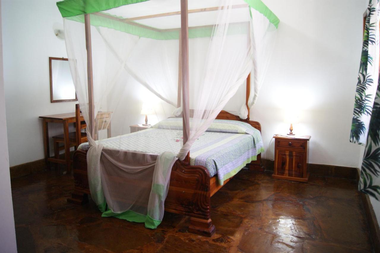 Luciano & Grace Apartments Watamu Eksteriør bilde