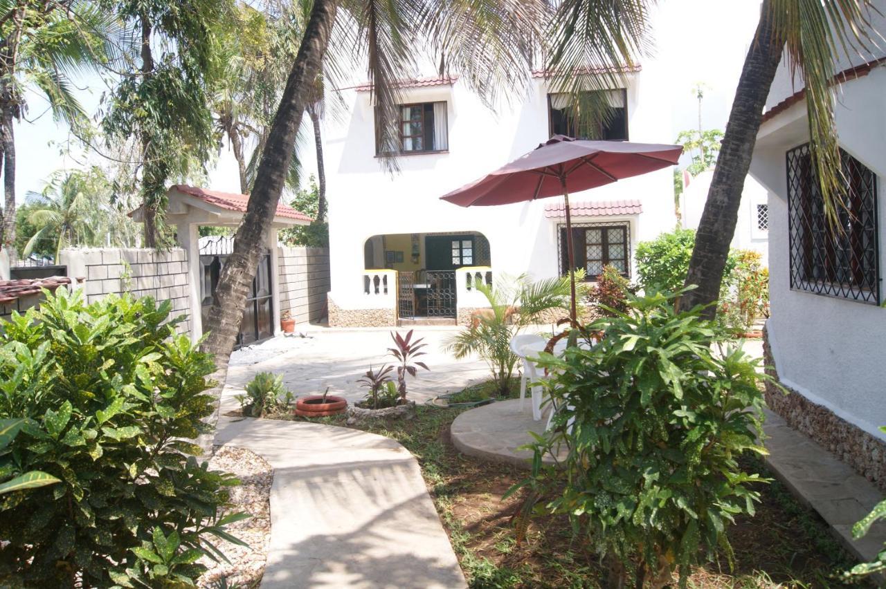 Luciano & Grace Apartments Watamu Eksteriør bilde