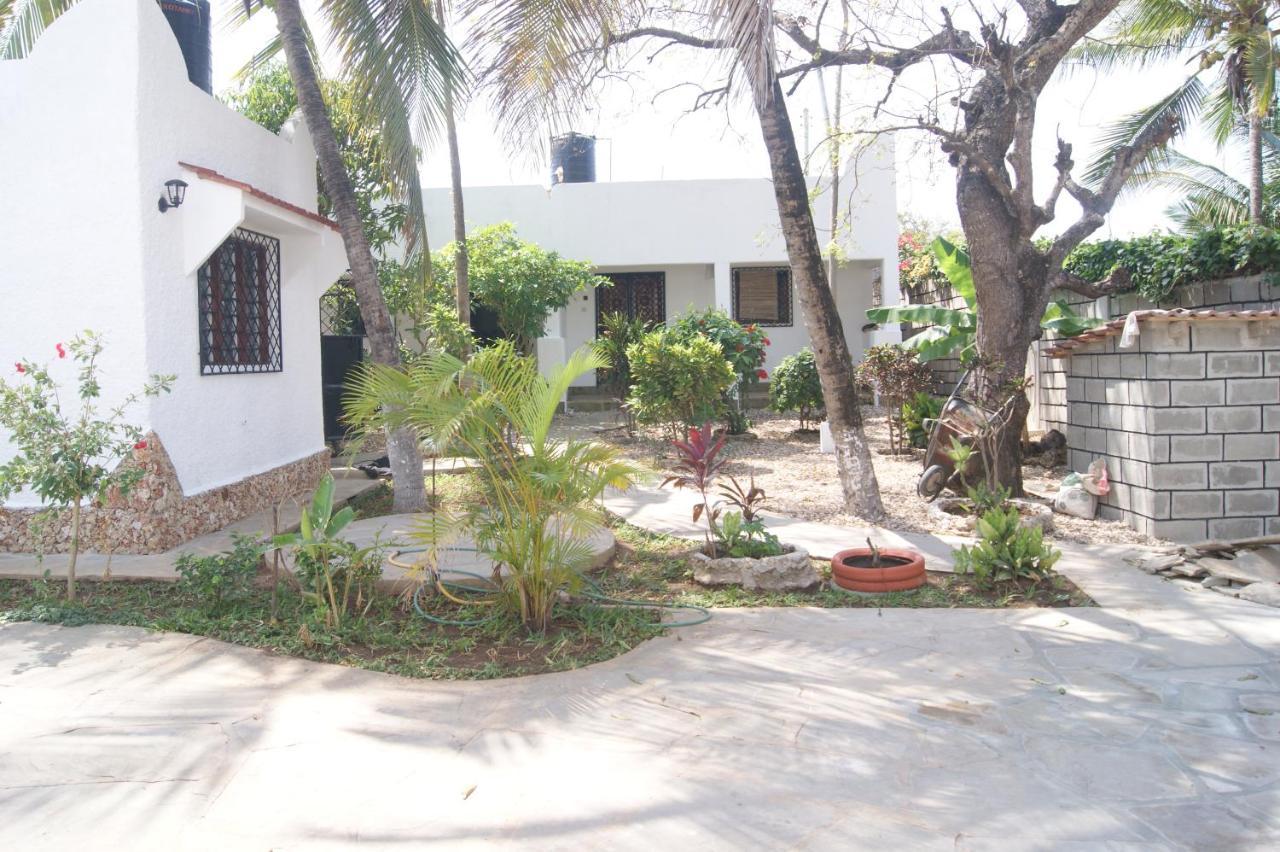 Luciano & Grace Apartments Watamu Eksteriør bilde
