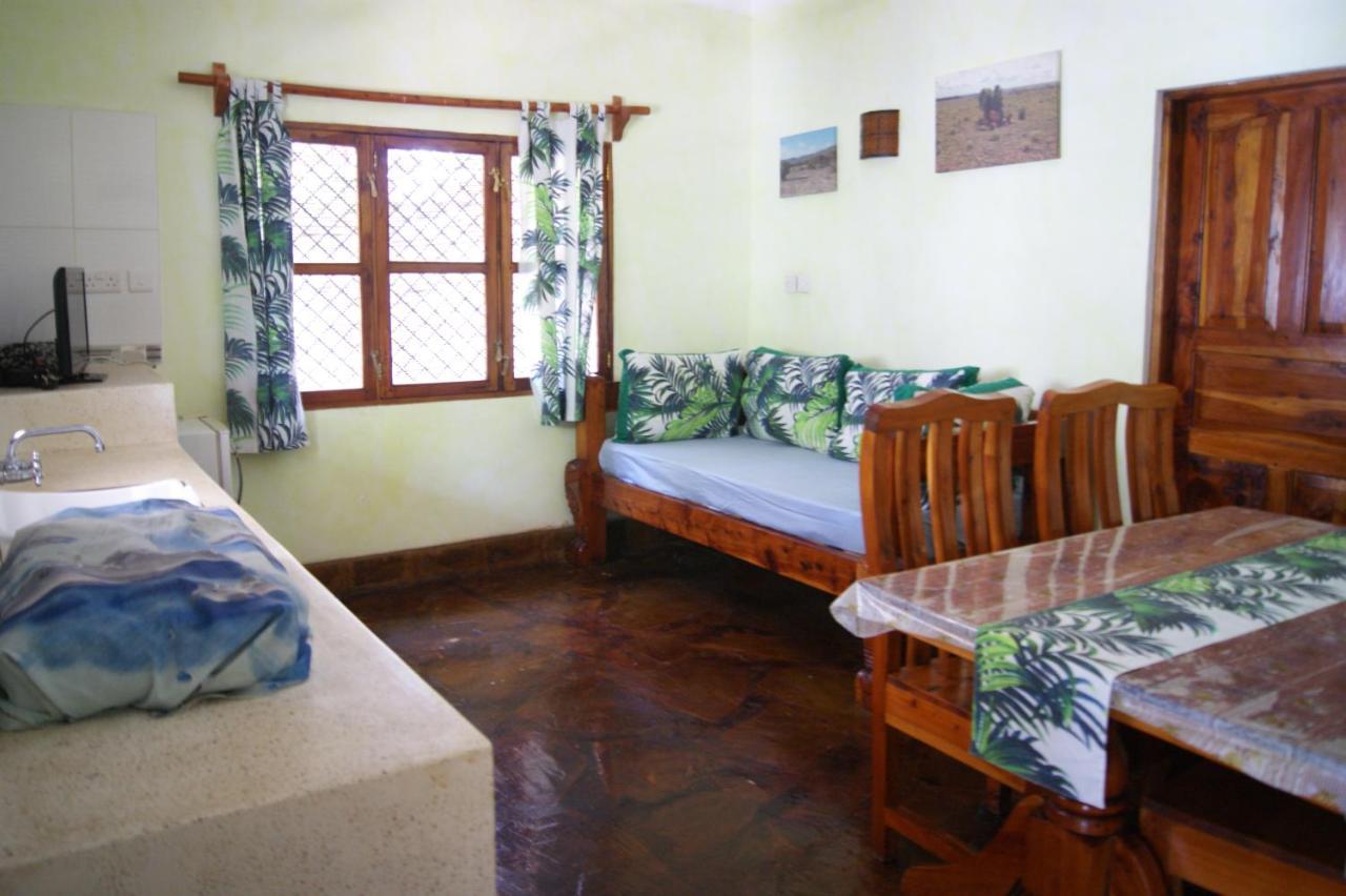 Luciano & Grace Apartments Watamu Eksteriør bilde