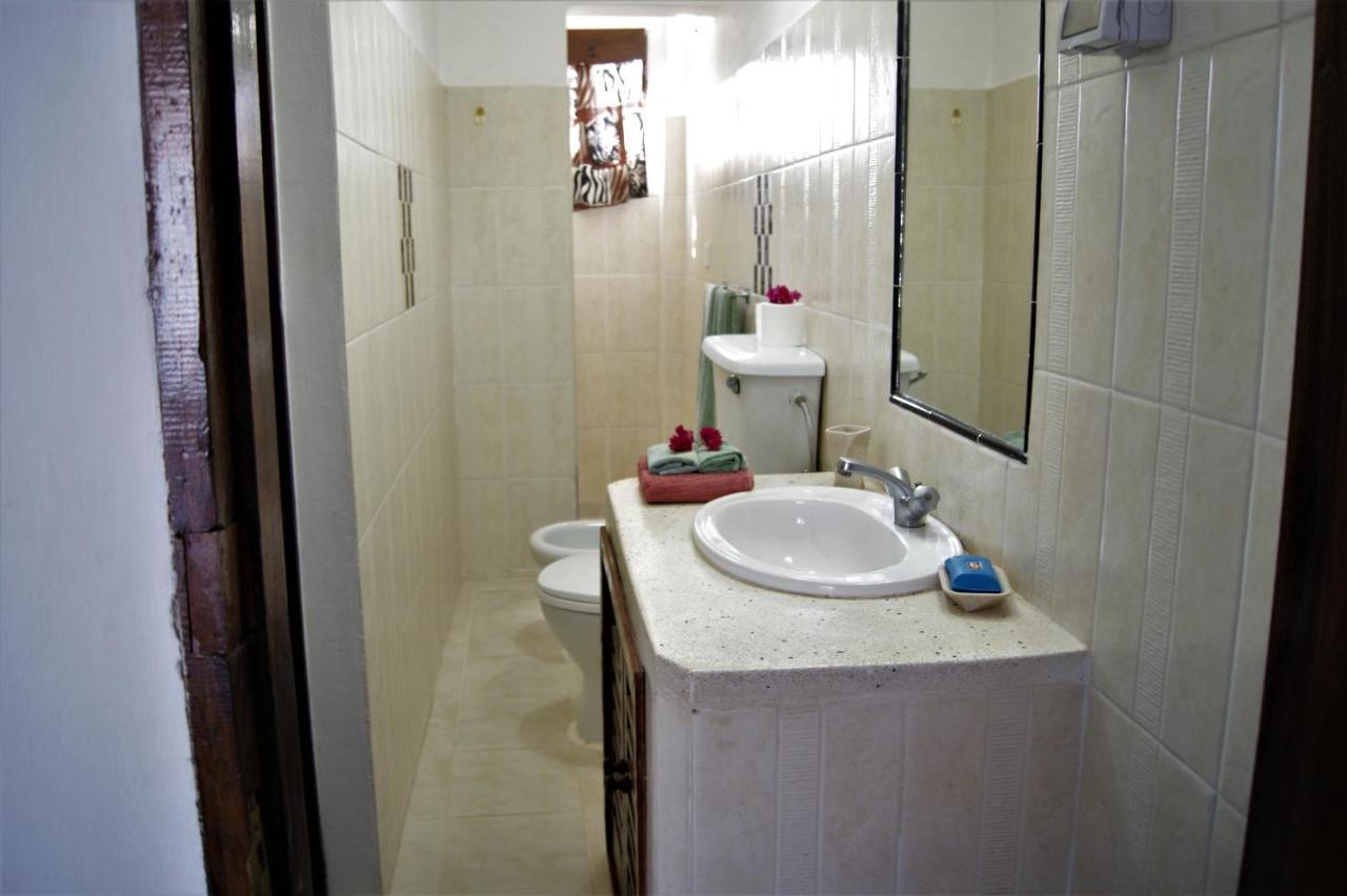 Luciano & Grace Apartments Watamu Eksteriør bilde